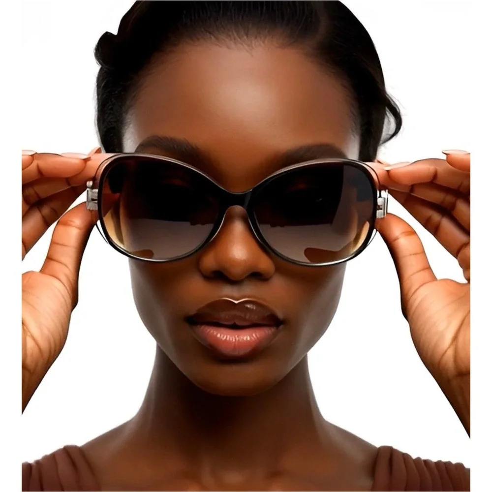 Designer Style Oversize Oval Sunglasses Women Brown Gradient Lenses Chain Detail